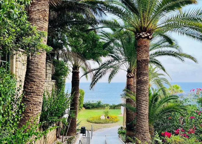 Torre De La Roca Torremolinos