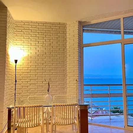 Torre De La Roca 아파트