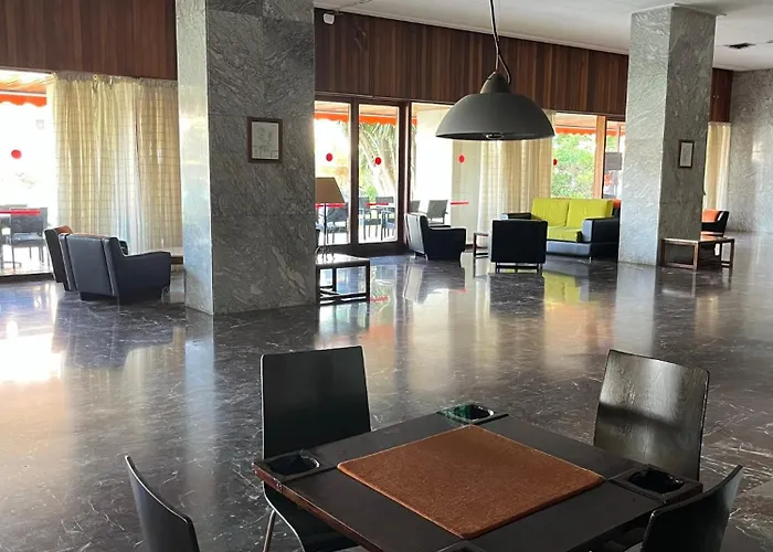 Torre De La Roca 아파트 *