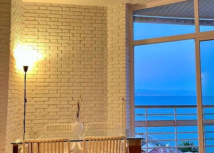 Torre De La Roca 아파트