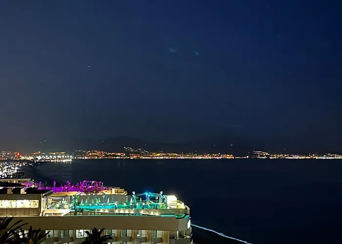 Lägenhet Torre De La Roca Torremolinos