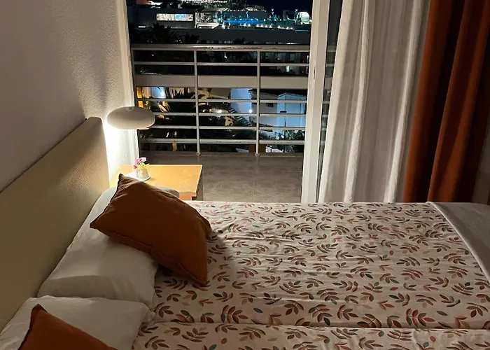 Torre De La Roca * Torremolinos